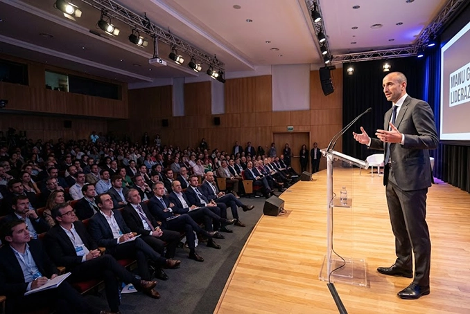 Contratar a EMANUEL GINOBILLI al 011 6872-4397 - Charlas y Conferencias