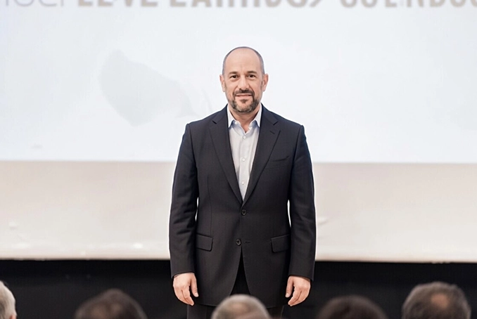 Contratar a ALEJANDRO SCHUJMAN al 011 6872-4397 - Charlas y Conferencias