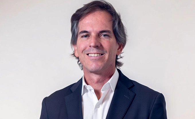 Contratar a ALEC OXENFORD al 011 6872-4397 - Charlas y Conferencias