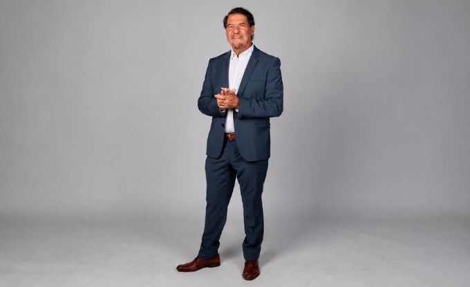 Contratar a CLAUDIO ZUCHOVICKI al 011 6872-4397 - Charlas y Conferencias