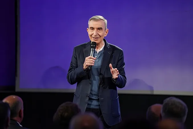 Contratar a NELSON CASTRO al 011 6872-4397 - Charlas y Conferencias