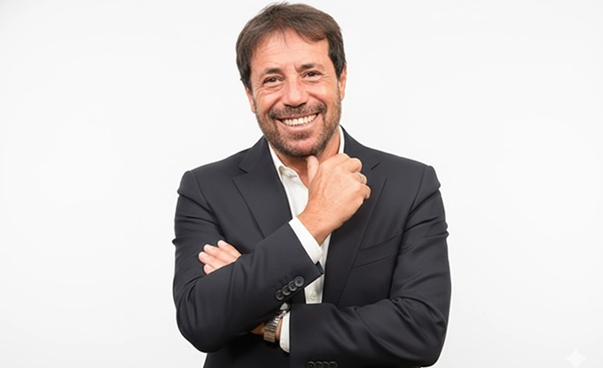 Contratar a RICKY SARKANY al 011 6872-4397 - Charlas y Conferencias