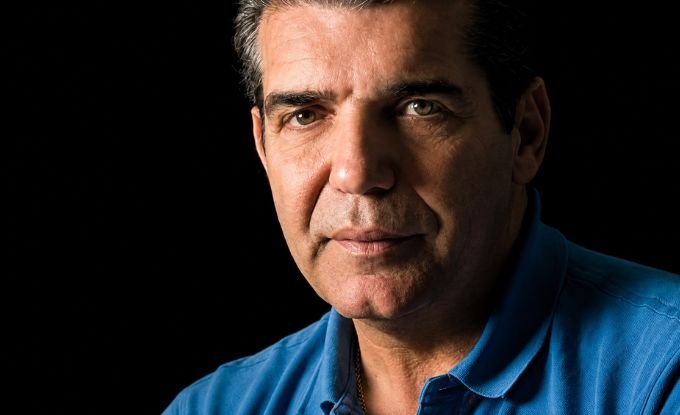 Contratar a CARLITOS PAEZ al 011 6872-4397 - Charlas y Conferencias