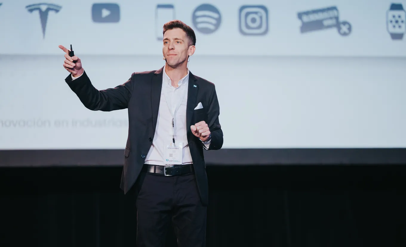 Contratar a Marcos Lovera para conferencias y eventos corporativos - Charlas y Conferencias
